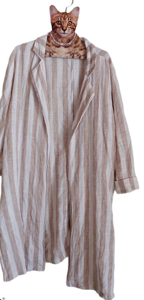 Doe & Rae tan and white linen blazer duster